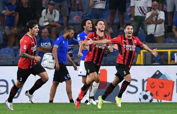 Milan bắt kịp thành tích hiếm của Man City, Barca