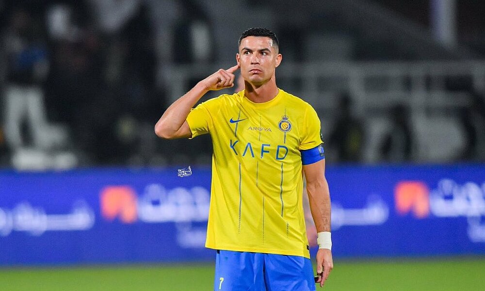 Hành động kỳ lạ của Ronaldo