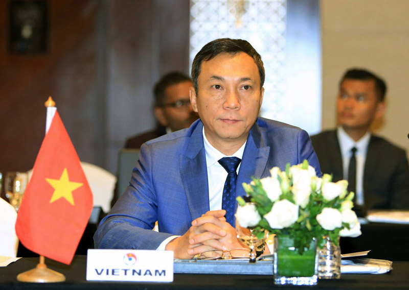 Chủ tịch VFF kêu gọi hướng về gia đình cầu thủ qua đời do tai nạn