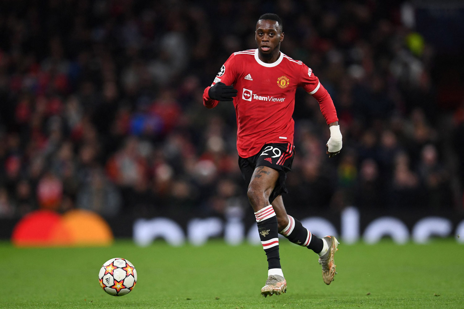 MU muốn Palhinha, Man City tính đánh cắp Ferguson