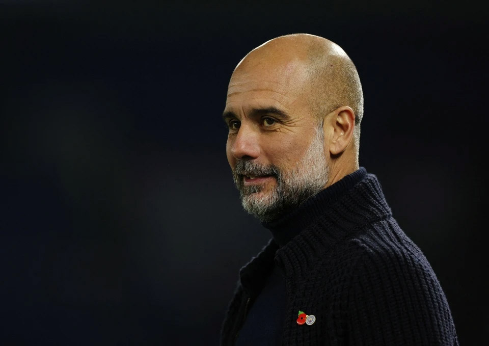 HLV Guardiola gia hạn hợp đồng với Man City