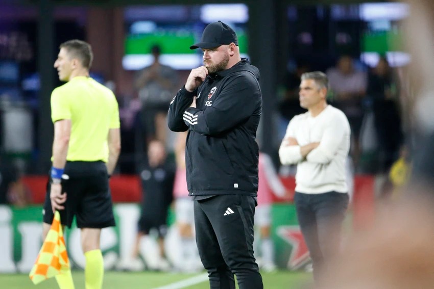 Một ngày nào đó, Rooney sẽ dẫn dắt Man United
