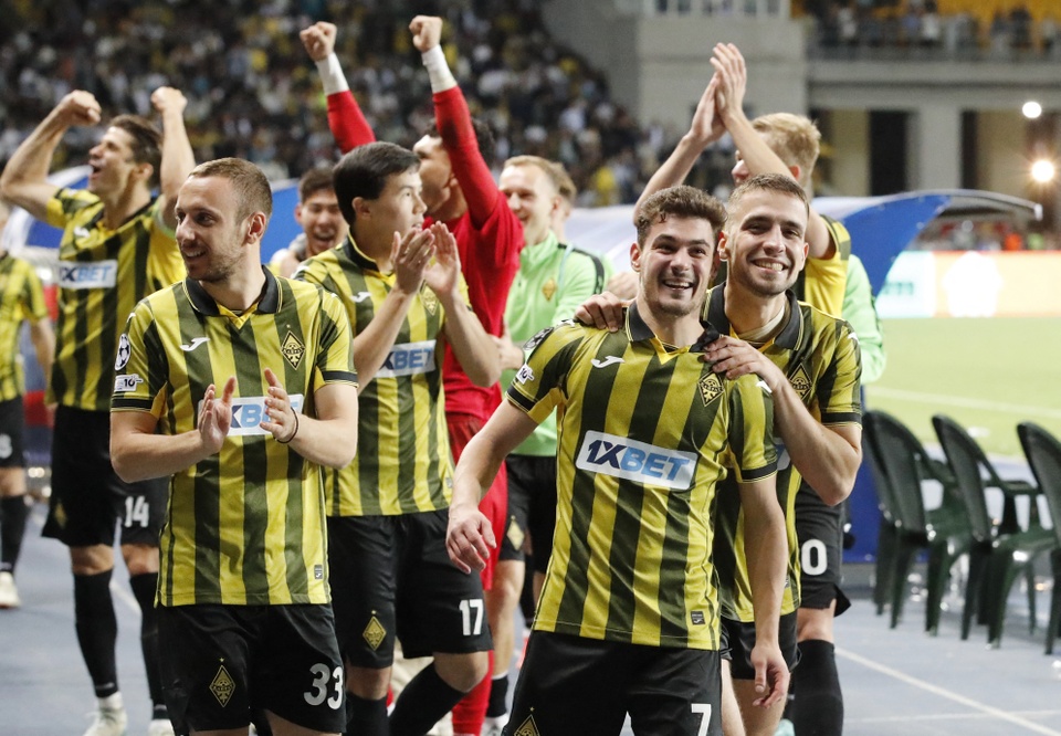 Địa chấn ở Champions League