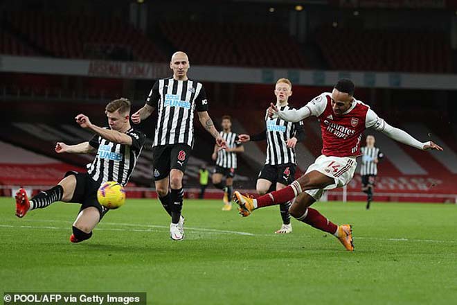 Cực nóng bảng xếp hạng Ngoại hạng Anh: Arsenal thắng lớn, cách top 4 bao xa?